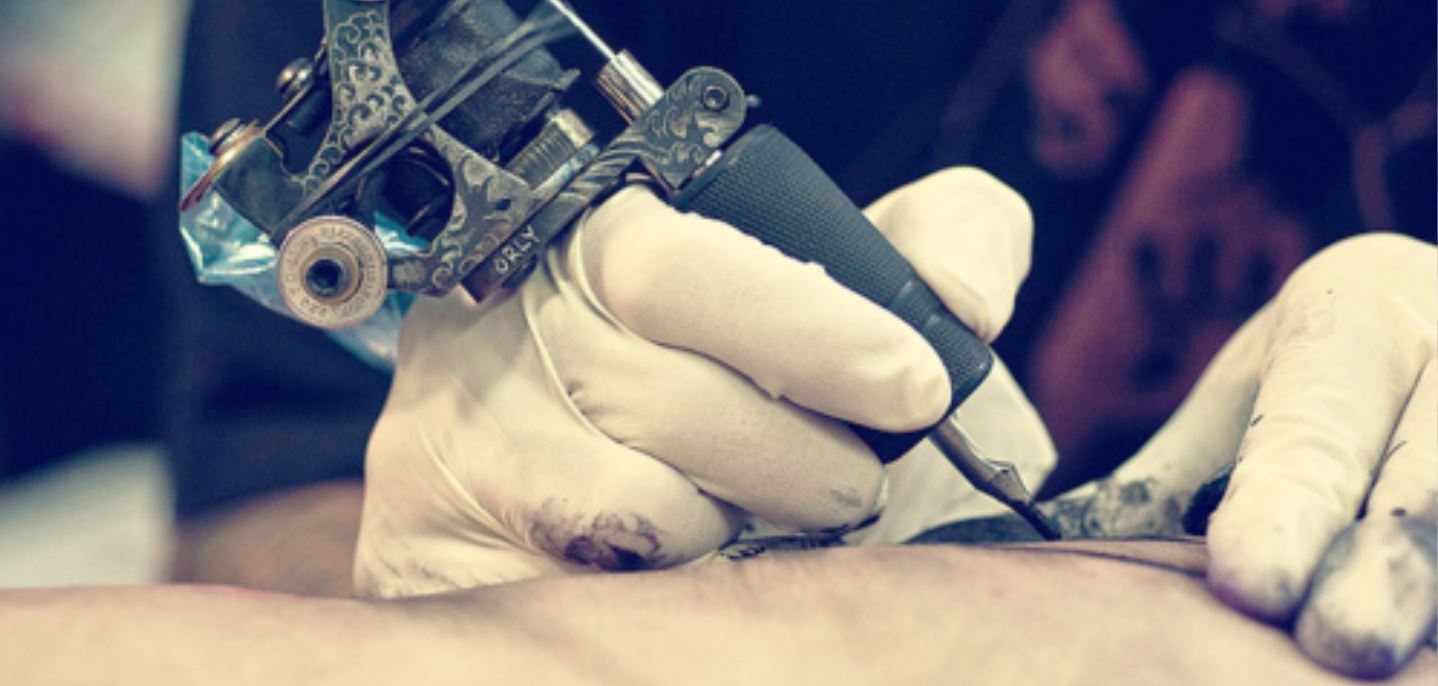 La tinta de los tatuajes afecta al sistema inmune...