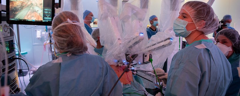 El Hospital Clínic, pionero en una nueva técnica de cirugía laparoscópica en ginecología...