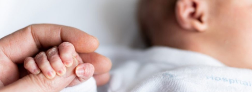 Nace el primer bebé con ADN de tres personas...